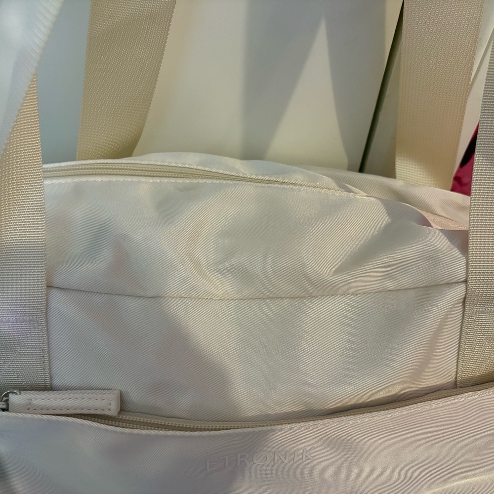 Women's Cream Travel/carryon bag; used once - Picture 4 of 9